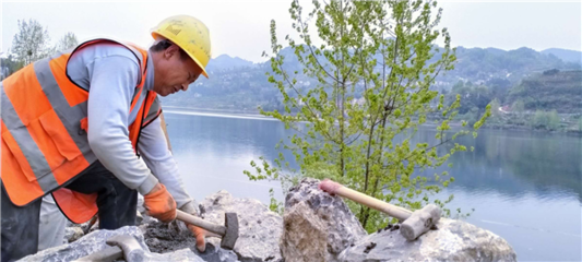 德江潮砥镇至长堡镇公路改扩建工程 环保设计引领绿色施工新篇章